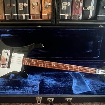 1974 Rickenbacker 4000 - Jetglo - With original Tole Case