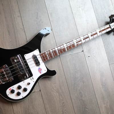 RICKENBACKER “4003 Jetglo Black" HARDCASE, 4, 40 KG