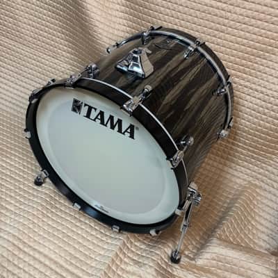 Tama Starclassic Walnut Birch 22β Bass Drum- Black Clouds & Silver Linings 22x18