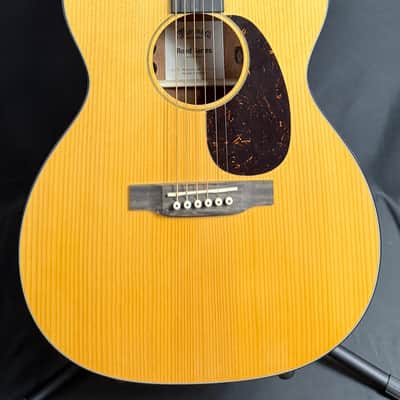 Martin 000-10E Retro Auditorium Acoustic-Electric Guitar Vintage Natural w/ Gig Bag (490)