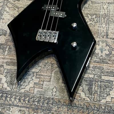 B.C. Rich Warlock Bass - Black