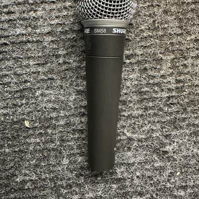 Shure SM58 Handheld Cardioid Dynamic Microphone 1984 - Present - Black