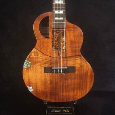 Handcrafted 5 String Baritone Ukulele, Curly Hawaiian Koa, Maple Leaf Inlay, Soft-bag, Bruce Wei UKB19-2009