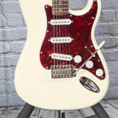Squier Classic Vibe '70s Stratocaster with Laurel Fretboard 2019 - Present - Olympic White