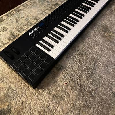 Alesis VI61 USB MIDI Keyboard & Pad Controller