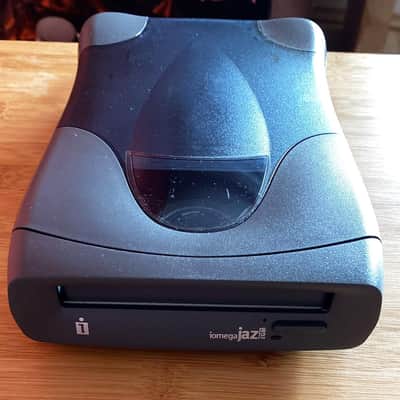 Iomega Jaz 2GB Portable SCSI Drive Synth very good condition like new