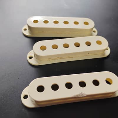 70s-1980s Fender Stratocaster Pickup covers USA late 1970s-early 80s orig vintage Fullerton parts luthier project restoration Smith Strat etc