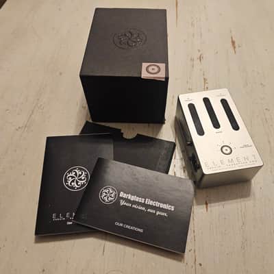 Darkglass Electronics Element Cabsim Headphone Amp