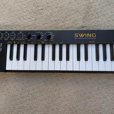 Behringer SWING 32-Key USB MIDI Controller Keyboard / Sequencer 2021 - Present - Black