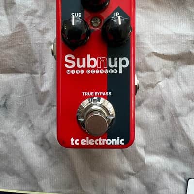 tc electronic Sub'n'Up Guitar Effect Pedal