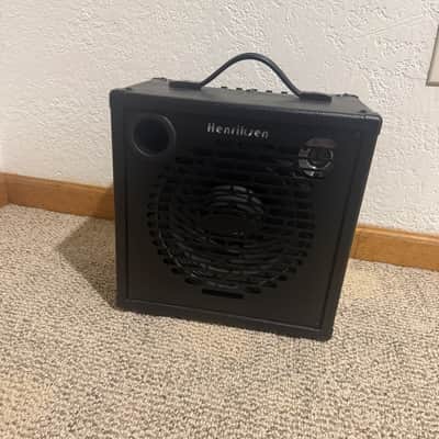 Henriksen JazzAmp 310 - 10” Speaker Jazz Guitar Combo Amplifier w/ Switchable Tweeter and Bag