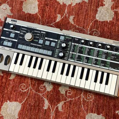 KORG microKORG Synthesizer/Vocoder