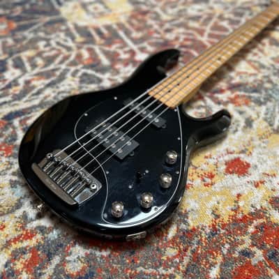 Ernie Ball Music Man StingRay 5 HS with Maple Fretboard 1999 - 2018 - Black