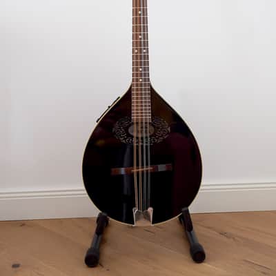 Hora M1087-EQ Octave Mandolin Black – Solid Wood – Made in Romania