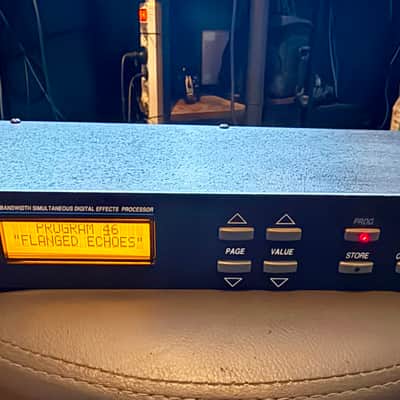 Alesis QuadraVerb 20k Bandwidth Simultaneous Digital Effects Processor 1990s - Black