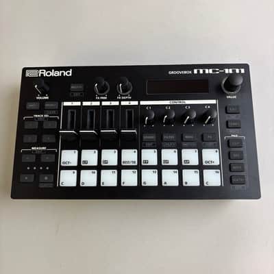 Roland MC-101