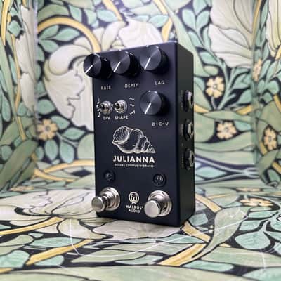 Walrus Audio Julianna Deluxe Chorus/Vibrato - Black