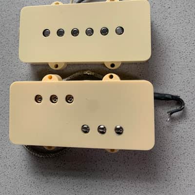 Fender Jazzmaster Pickups - Cream - Fender AVRI - Unbranded WRHB