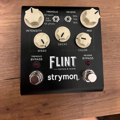 Strymon Flint Reverb and Tremolo V1 2012 - 2022 - Black with White Knobs