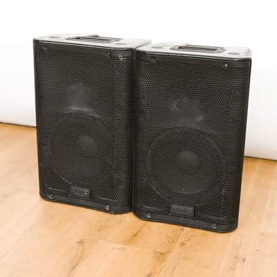 QSC K8 8" Two-Way 1000 Watt Powered Portable Loudspeaker (PAIR) CG011K2