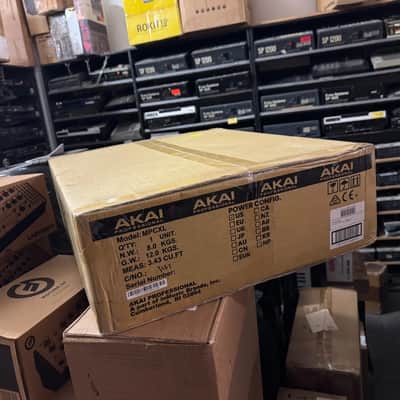 Akai Professional MPC XL Standalone Music Production Center / Pads in box //ARMENS//
