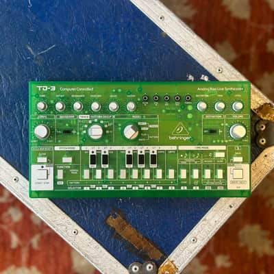 Behringer TD-3 LM Analog Bass Line Synth