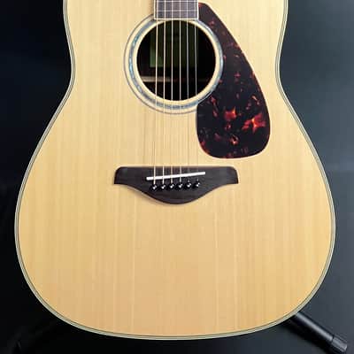 Yamaha FG830 Solid Top Dreadnought Acoustic Guitar Gloss Natural