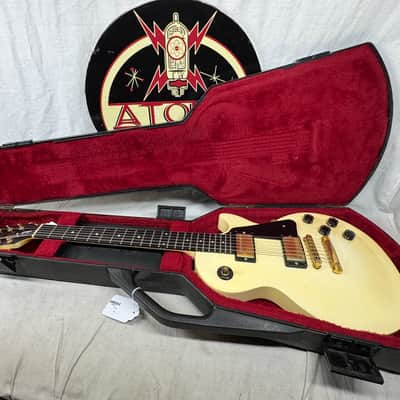 Gibson Les Paul Studio Guitar with Case 1989