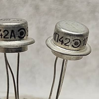 Soviet Mixed MP42 & MP42A Germanium PNP Transistor Pair – Tested for Fuzz Face (hFE 22 & 41)
