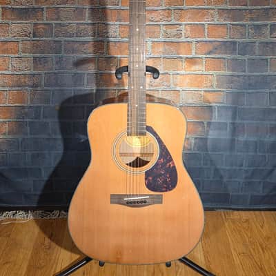 Yamaha F325 Dreadnought Acoustic Guitar Natural