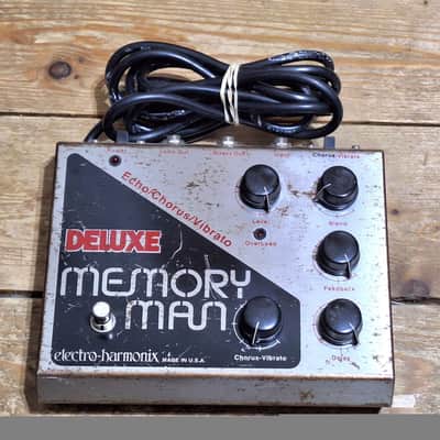 Electro-Harmonix Deluxe Memory Man 1990's - Black / Red