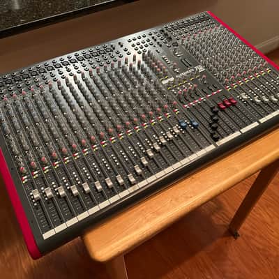 Allen & Heath ZED-428 24-Channel USB Analog Mixer + a hardshell Road Case