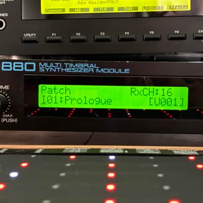 Clean Roland JV-880 Multi Timbral Synthesizer Module