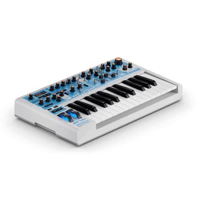 Novation BASS-STATION-II-SE Swifty Edition Monophonic Analog Synthesizer (Limited Edition)