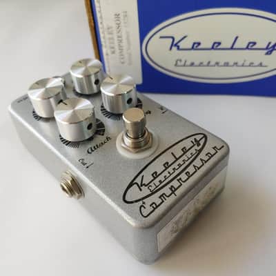 Keeley 4 Knob Compressor Pedal with Box