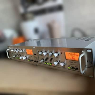 dbx 566 Dual Vacuum Tube Compressor
