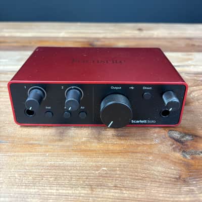 Focusrite Scarlett Solo 4th Gen USB Audio Interface Red 1866