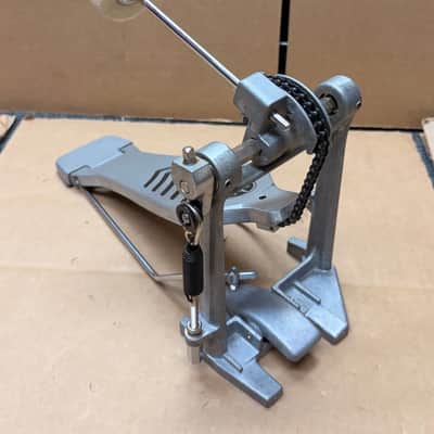 Yamaha FP7210 Single Bass Drum Kick Pedal–Smooth Action–Beater Included–Great Condition