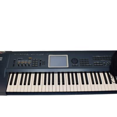 KORG TRITON Extreme 61-Key Music Workstation/Sampler Keyboard