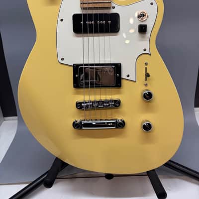 Mint Reverend Chris Freeman Signature Electric Guitar Powder Yellow! Estate Sale!