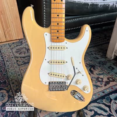 Fender American Vintage II 1957 Stratocaster β Ash Body, Vintage Blonde