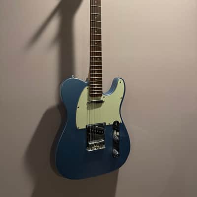 Squier FSR Bullet Telecaster with Laurel Fretboard 2018 - 2019 - Lake Placid Blue