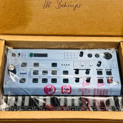 Unused Behringer CZ-1 Mini Hybrid Synthesizer