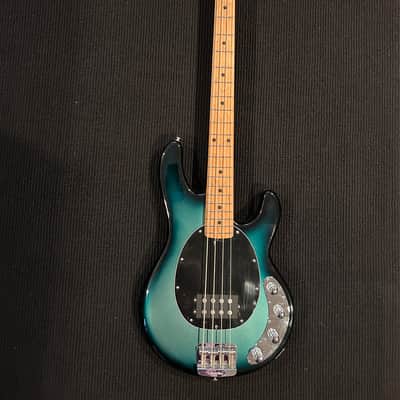 Ernie Ball Music Man StingRay Special 4 H with Roasted Maple Fretboard - Frost Green