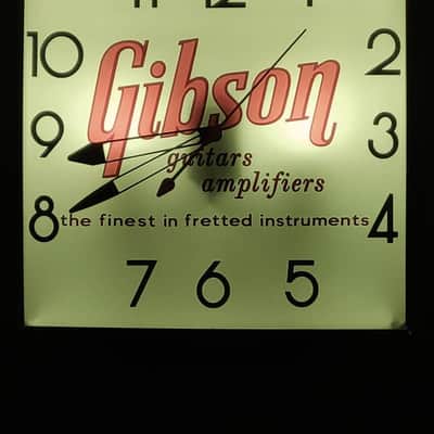 1950's Gibson Guitars & Amplifiers Pam Dealer Style Light-Up Clock Killer Cool Man Cave/Garage Item