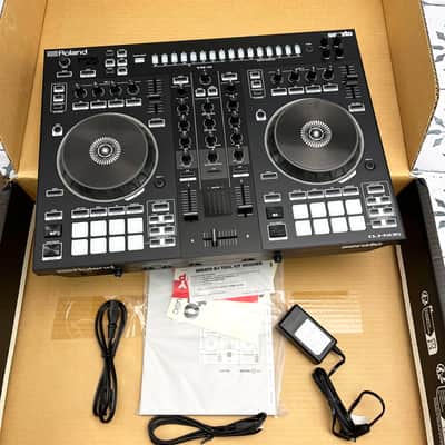 Roland DJ-505 DJ Controller