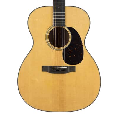 Martin 000-18 Standard Series Acoustic Guitar - Natural Aged Toner