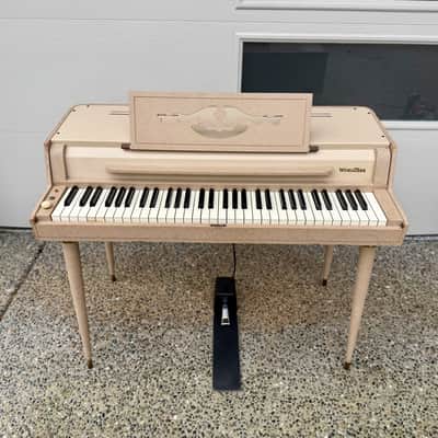Vintage 1960 Wurlitzer model 120 Electric piano - Worldwide Shipping!