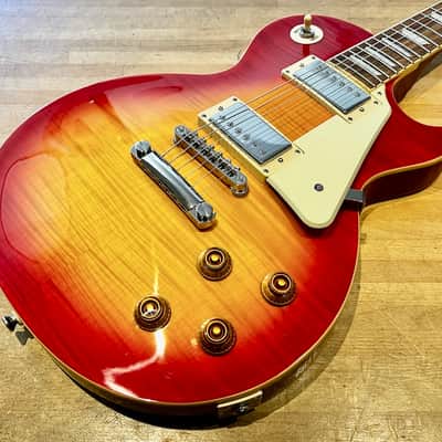 Epiphone Les Paul Standard Plus Top Pro 2019 - Heritage Cherry Sunburst