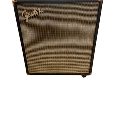 Fender Rumble 100 V3 Bass Amplifier in Very Good Condition